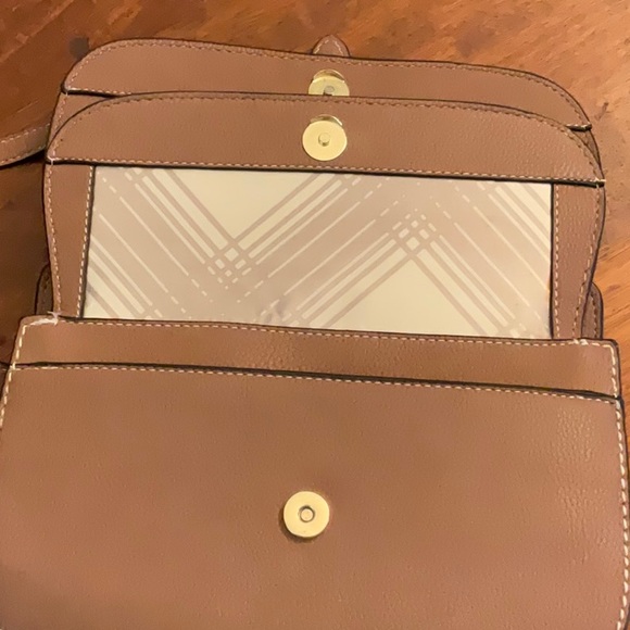 London Fog Crossbody bag - Picture 5 of 6